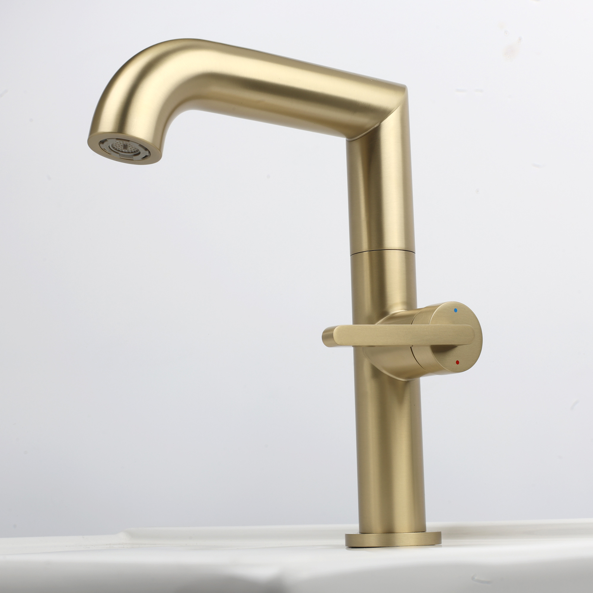Kasus perusahaan terbaru tentang Tren Industri Faucet Stainless Steel 2026: Raih Peluang Pertumbuhan Kamar Mandi Lintas Batas
